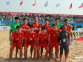 14岁男孩爱足球吗中国，14岁踢足球是晚了吗